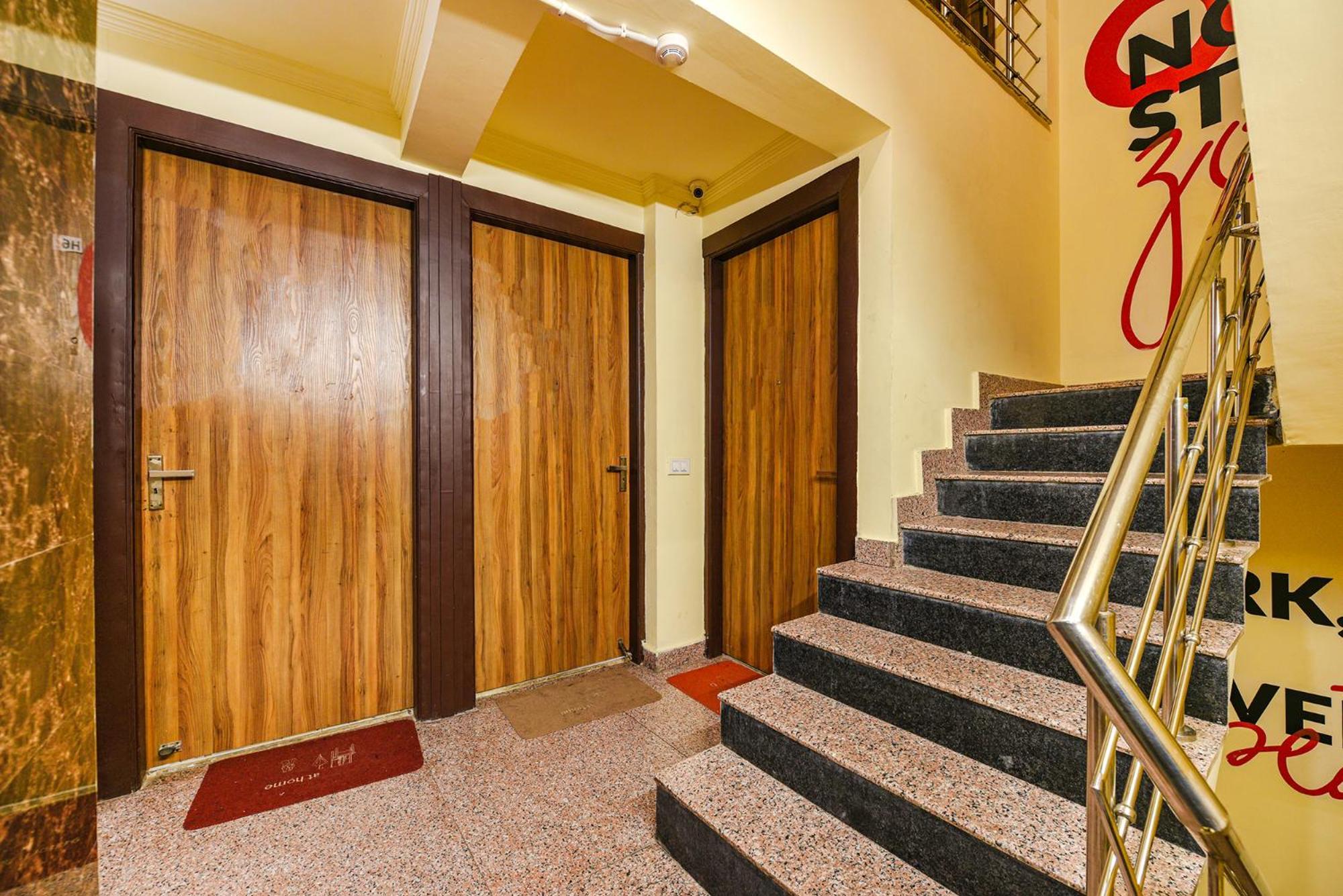 Fabhotel Ishtara Auberge New Delhi Luaran gambar