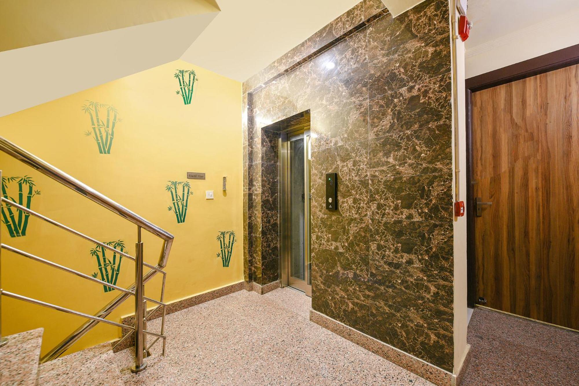 Fabhotel Ishtara Auberge New Delhi Luaran gambar