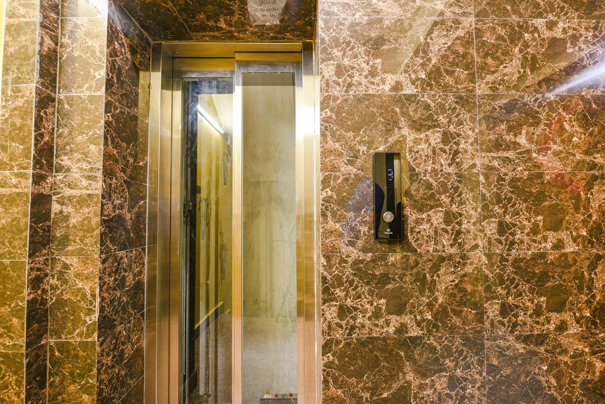 Fabhotel Ishtara Auberge New Delhi Luaran gambar